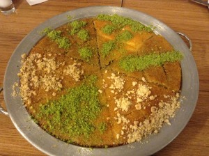 tyrkisk kage, tyrkisk mad, kunefe, lækker tyrkisk kage, mad man skla smage i tyrkiet