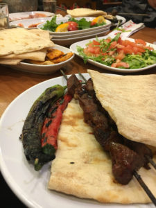 lever, lever på spyd, tyrkisk delikatesse, grillet lever, tyrkisk mad, tyrkiske opskrifter