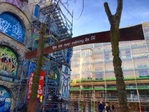 Historien om Christiania, Christiania, besøg Christiania, indgang til Christiania, sjove skilte, skilte københavn,