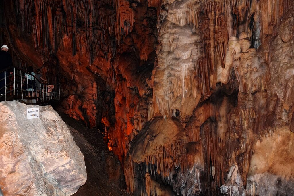 Dim Cave grotten Alanya, grotten Alanya, Dim Cave Alanya, must do oplevelser i Alanya, Oplevelser i Alanya, Seværdigheder i Alanya, Alanya Seværdigheder, grotte i Alanya