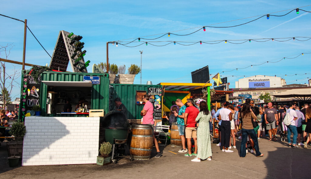 Refshaleøen, Halvvandet, restauranter på Refshaleøen, Reffen københavn, restauranter i københanv, oplevelser i København, Stret food marked, CPH street food, Mad marked København