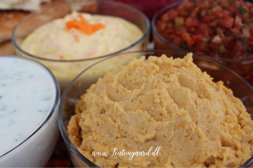 græskarhummus opskrift, hummus med græskar, anderledes hummus, hvor stammer hummus fra, hvad er hummus, opskrifter med kikærter, opskrifter med græskar, tyrkisk meze, tyrkisk forretter, tyrkiske mad, tyrkiske opskrifter, hjemmelavet hummus, lav hummus selv, veganske opskrifter, vegetar opskrifter,