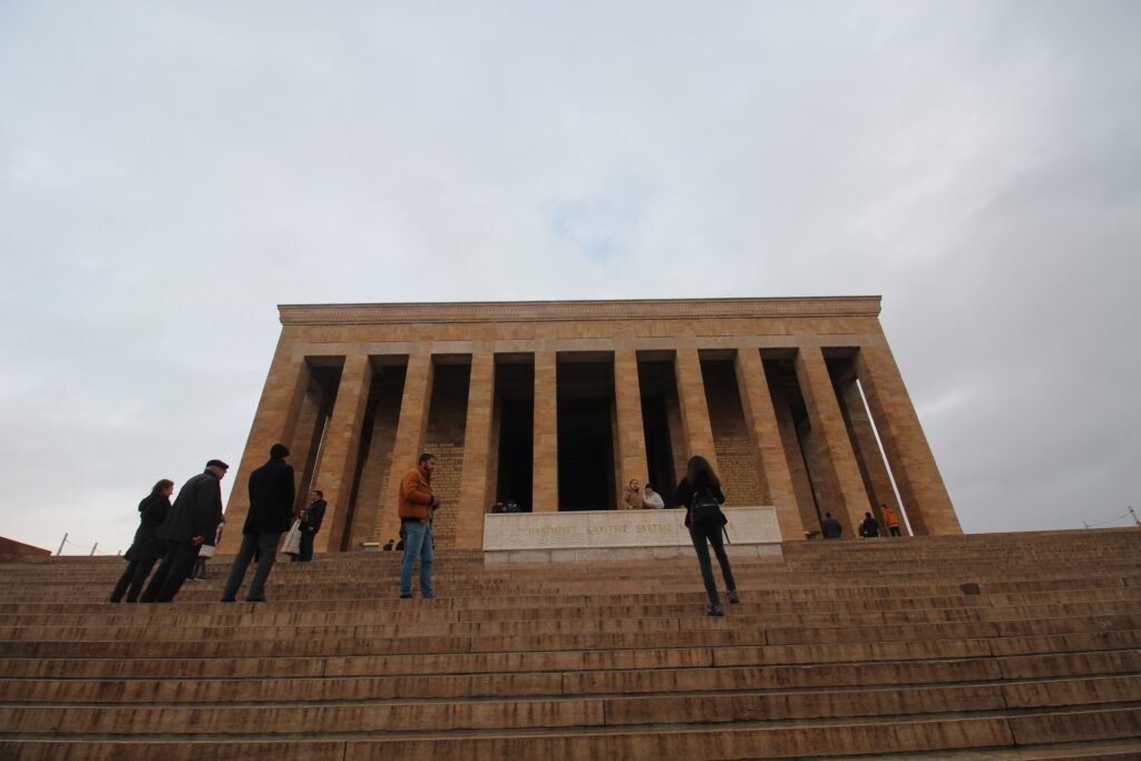 Anıtkabir, seværdigheder i Ankara, guide til Ankara, ankara oplevelser, oplevelser i Ankara, oplevelser i Tyrkiet, Tyrkiet oplevelser i Tyrkiet