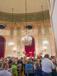 Klassisk koncert i wien, dresscode til klassisk koncert, koncert i Wien, Klassisk koncert i østrig, seværdigheder i Østrig, Østrig seværdigheder, Wien seværdigheder, Oplevelser i Wien