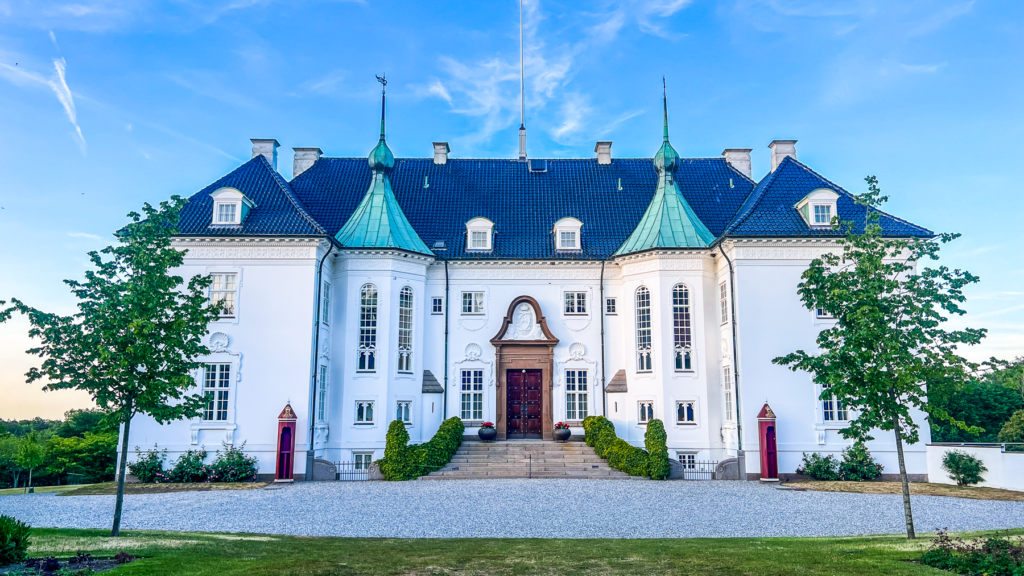 Marselisborg Slotpark, park ved Marselisborg Slot i Aarhus, kongehusets sommerresidens i Danmark, Marselisborg Slotshave, seværdighed i Aarhus, gratis seværdigheder i Aarhus, oplevelser i Aarhus uden entre, gratis oplevelser i Aarhus, seværdigheder i Århus, seværdigheder i Jylland, Gratis oplevelser i Jylland