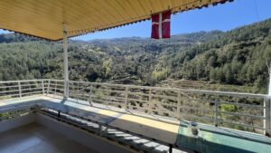 tyrkisk landsby liv, livet i Tyrkiet, livet i en tyrkisk landsby, bo i udlandet, anderledes livstil,