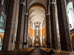 Stettin rejseguide, oplevelser i Stettin, oplevelser i Polen, byguide til Stettin, Hvad kan man lave i Stettin, Sankt Jakobs domkirken, domkirke i Stettin, Kirker i Stettin, Domkirker i Polen, Kirketårn i Polen, Domkirke tårn, Sankt Jakobs Domkirke