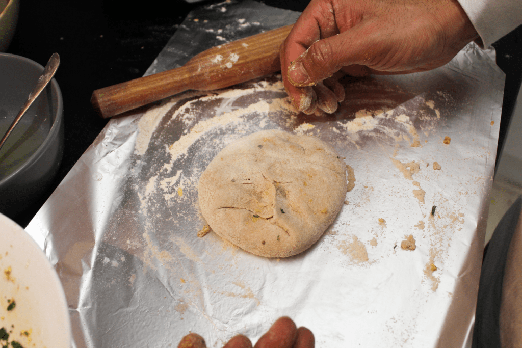 Aloo Palak Paratha opskrift, indiske pandekager, indisk fladbrød, Det indiske køkken, udenlandske opskrifter, opskrifter på udenlandsk mad, Aloo Palak Paratha fladbrød, indisk Aloo Palak Paratha