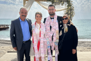 dansk mor og tyrkisk mor, tyrkisk svigerfamilie, min tyrkiske svigerfamilie, Tea Tougaard blog, blog om tyrkiet, blog om alanya, livet i Alanya, tyrkisk gift, tyrkisk bryllup