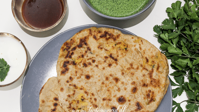 Aloo Palak Paratha opskrift, indiske pandekager, indisk fladbrød, Det indiske køkken, udenlandske opskrifter, opskrifter på udenlandsk mad, Aloo Palak Paratha fladbrød, indisk Aloo Palak Paratha