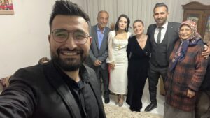 dansk mor og tyrkisk mor, tyrkisk svigerfamilie, min tyrkiske svigerfamilie, Tea Tougaard blog, blog om tyrkiet, blog om alanya, livet i Alanya, tyrkisk forlovelsesfest, tyrkisk bryllup