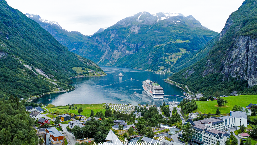 Norsk krydstogt, krydstogter til Norge, Geiranger fjord, Geiranger seværdigheder, oplevelser i Geiranger, rejseguide til Geiranger, rejseguide til norge, oplevelser i Norge, must see byer i Norge