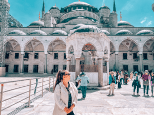 Den blå moske, sultan ahmet moske, Istanbul moskeer, historiske seværdigheder i Istanbul, seværdigheder i Istanbul, gratis seværdigheder i Istanbul, oplevelser i Istanbul, 6 minaret moske, guide til den blå moske