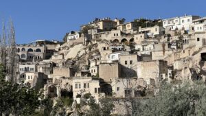 Tyrkisk svigermor, tyrkisk gift, Cappadocia, Kappadokien, rejs til Cappadocia fra Alanya, kør selv til Kappadokien, ferie med svigermor, Dansker i Tyrkiet, Cappadocia guide, Ibrahimpasa Cappadocia, bedste steder at bo i Cappadocia, Kappadokien Ibrahimpasa,