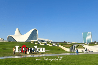 Sjove fakta om Baku, sjove fakta om Azerbaijan, rejseguide til Azerbaijan, Guide til Azerbaijan, Baku Guide, Unikke bygninger i Azerbaijan, Guide til Azerbaijan, guide til Azerbaijans seværdigheder, Baku Guide, Seværdigheder i Azerbaijan, oplevelser i Azerbaijan, Seværdigheder i Baku, oplevelser i Baku,