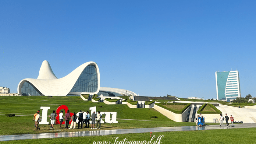 Sjove fakta om Baku, sjove fakta om Azerbaijan, rejseguide til Azerbaijan, Guide til Azerbaijan, Baku Guide, Unikke bygninger i Azerbaijan, Guide til Azerbaijan, guide til Azerbaijans seværdigheder, Baku Guide, Seværdigheder i Azerbaijan, oplevelser i Azerbaijan, Seværdigheder i Baku, oplevelser i Baku,