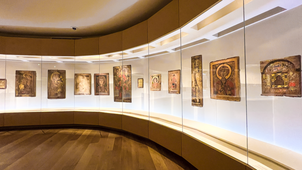 Seværdigheder i Mestia Georgien, Etnogrfisk museum Mestia, museer i Georgien, religiøse ikoner i Georgien, rejser til Georgien, guide til Georgien, rejseguide til Georgien, hvad skal man lave i Georgien,