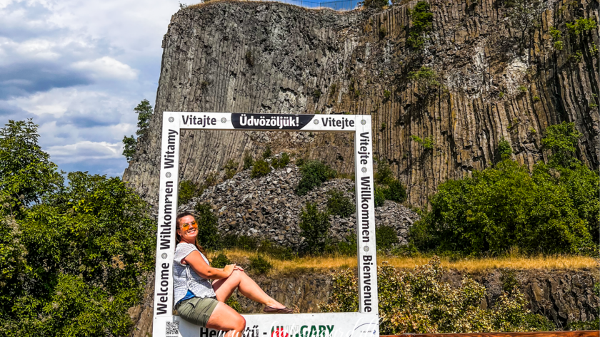 Balaton-felvidék, urtidsvulkaner i Ungarn, geologiske seværdigheder ved Balatonsøen, oplevelser i Balaton-området, gamle vulkanbjerge i Ungarn, Tapolca-bjergene, basaltformationer og lavalandskaber, natur og historie i Ungarn, Balaton-felvidék Nationalpark, unikke landskaber i Centraleuropa, vulkanske kegler og vinmarker, rejseoplevelser i Ungarns natur, must-see naturattraktioner ved Balaton, geologiske vidundere i Ungarn, gammel vulkansk aktivitet i Balatonområdet, vin og vulkanjord i Ungarn, Sjove fakta om Budapest, fun facts om Budapest, overraskende ting om Ungarns hovedstad, kuriositeter om Budapest, historiske overraskelser i Budapest, Budapest og termiske kilder, Budapest har mere end 100 varme kilder, kælenavnet “Østens Paris”, kædebroen og dens løver uden tunger-myten, Buda og Pest var to byer før 1873, Budapest har verdens ældste metrolinje på det europæiske fastland, ruinbarer i gamle bygninger, termiske bade under jorden, kæmpe parlament med 691 rum, Budapest er billig men luksuriøs, unikke oplevelser i en historisk og livlig storby.