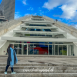 Tirana, hovedstaden i Albanien, seværdigheder i Tirana, oplevelser i Albanien, moderne og historisk byliv i Tirana, farverige bygader, Skanderbeg-pladsen, museer og kunst i Tirana, kultur og historie i hjertet af Albanien, lokale markeder og madoplevelser, must-see i Tirana, rejseoplevelser i Balkan, unikke byrum og arkitektur, Sjove fakta om Albanien, overraskende ting om Albanien, albanske bunkere overalt i landskabet, albansk raki og kaffe hele dagen, landet uden McDonald’s, albansk ørn-hilsen og nationalstolthed, venstrehåndshilsner og nik for nej, verdens første ateistiske stat under Hoxha,