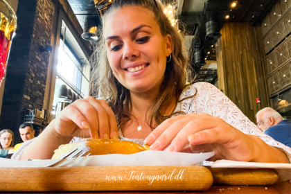 Armensk mad, mad fra Armenien, hvor skal man spise i Armenien, Armensk Khachpuri, georgisk ostebrød, ostebrød i Georgien, restaurantguide til Jerevan, Sherep restaurant Jerevan, Sherep restaurant Republic Square yerevan, restauranter i Yerevan