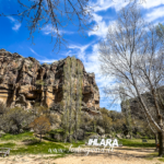 Ihlara-dalen, vulkansk kløft i Kappadokien, naturskønt vandreområde i Aksaray-provinsen, klippekirker og byzantinsk arv, tidlig kristendom i Anatolien, hulekirker med farverige fresker, Melendiz-floden gennem frodig dal, populære seværdigheder som Ağaçaltı, Yılanlı og Sümbüllü kirkerne, kirkerute med historie og natur, vandring i Kappadokien, skjult perle i det centrale Tyrkiet, kulturarv og naturforbindelse, historiske klostre og grotter i klippesider, kirker i Kappadokien, Guide til Ihlara dalen, Ihlara dalen Kappadokien,