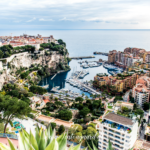 Sommerrejse til Monaco, ferie i Monaco ved Middelhavet, luksusrejse til Den Franske Riviera, seværdigheder i Monaco, Monte Carlo oplevelser, strande og sol i Monaco, rejseguide til Monaco om sommeren, kasinoer og shopping i Monaco, udsigt over havet og luksusyachter, principatet Monaco som rejsemål, eksklusiv sommerferie i Sydeuropa, Monaco som sommerdestination.