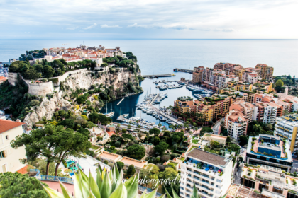 Sommerrejse til Monaco, ferie i Monaco ved Middelhavet, luksusrejse til Den Franske Riviera, seværdigheder i Monaco, Monte Carlo oplevelser, strande og sol i Monaco, rejseguide til Monaco om sommeren, kasinoer og shopping i Monaco, udsigt over havet og luksusyachter, principatet Monaco som rejsemål, eksklusiv sommerferie i Sydeuropa, Monaco som sommerdestination.