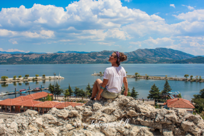 Seværdigheder i Isparta, oplevelser i Isparta Tyrkiet, rosensæson i Isparta, lavendelmarker i Kuyucak, Eğirdir Søen, Davraz Ski Resort, historiske ruiner i Antiokheia Pisidia, naturoplevelser i det sydlige Tyrkiet, kulturelle seværdigheder i Isparta, rejseguide til Isparta, spændende steder at besøge i Isparta-regionen, Eğirdir i Isparta, Eğirdir Søen, naturoplevelser i Tyrkiet, sø og bjerge i Isparta-provinsen, fiskerlandsby ved Eğirdir, seværdigheder i Isparta, Eğirdir halvø og gamle bydel, fredelig ferie i det sydlige Tyrkiet, oplevelser ved søen, natur og afslapning i Tyrkiet, rejseguide til Eğirdir