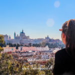 Seværdigheder i Madrid, oplevelser i Spaniens hovedstad, historiske og kulturelle attraktioner i Madrid, Prado-museet, Reina Sofía og Thyssen-Bornemisza, Palacio Real de Madrid, Puerta del Sol og Plaza Mayor, Retiro-parken og Palacio de Cristal, Santiago Bernabéu stadion, Gran Vía shopping og underholdning, Debod-templet, must-see attraktion i Madrid, seværdighed i Madrid centrum, must-see oplevelse i Madrid, must-see i Madrid, historiske og kulturelle oplevelser i Madrid centrum, Seværdigheder i Madrid, oplevelser i Spaniens hovedstad, Madrid rejseguide,