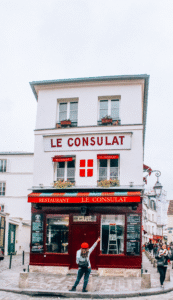 Rejsebloggen Tea Tougaard i Paris, oplevelser ved Eiffeltårnet, Paris som rejsemål, Paris guide af Tea Tougaard, blogindhold om Paris, Eiffeltårnet som seværdighed i Paris, fransk storbyrejse med rejseblogger, billeder fra Paris på rejseblog, Paris og romantik i blogindlæg, blog om storbyferie i Frankrig, Tea Tougaard rejser til Paris, turistoplevelser ved Eiffeltårnet, Sjove fakta om Paris, overraskende ting om Paris, fun facts om Eiffeltårnet, kulturelle kuriositeter fra Paris, skæve fakta om den franske hovedstad, mærkværdige parisiske traditioner, Paris trivia til rejseblog, Tea Tougaard rejseblog Paris, facts om Paris historie og hverdag, underholdende viden om Paris, ukendte seværdigheder i Paris, sjove rejseoplevelser i Paris