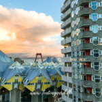 Kubehusene Rotterdam, seværdigheder Rotterdam, unikke huse Holland, arkitektoniske oplevelser Rotterdam, Cube Houses Holland, moderne arkitektur i Rotterdam, Bolwoningen, Piet Blom kubehuse, ikoniske bygninger i Rotterdam, farverige kubehuse, oplev Cube Houses, rejseguide Rotterdam, arkitektur seværdigheder Holland, oplevelser i Rotterdam centrum, must-see Rotterdam, kreative boliger, hollandsk arkitektur, besøg Kubehusene, spændende huse i Holland, arkitekturinteresse Rotterdam