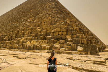 Egypten, Cairo, Kairo, rejse til Egypten, rejseguide til Egypten, guide til Cairo, oplevelser i Kairo, ferie i Egypten, Egyptens hovedstad, seværdigheder i Cairo, hvad skal man opleve i Egypten, rejsetips til Egypten, pyramiderne i Giza, Grand Egyptian Museum, Khan el-Khalili basaren, Nilen, egyptisk kultur, historie i Egypten, storbyferie i Kairo, backpacking i Egypten, weekend i Cairo, turistattraktioner i Egypten, rejseoplevelser i Egypten, dansk rejseblog, rejseblog om Egypten, Danish travel blog, blog om at rejse, rejseblogger anbefaling, oplevelser i Mellemøsten, guide til Egyptens seværdigheder, Cairo på egen hånd, rejseinspiration til Egypten, ferieguide til Kairo, Egypten rejseblog, rejseliv, eventyr i Egypten.