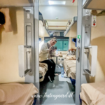 Jerevan Tbilisi nattog, nattog fra Jerevan til Tbilisi, tog mellem Armenien og Georgien, nattog Armenien Georgien, rejse fra Jerevan til Tbilisi, international togrejse, togrejse i Kaukasus, rejse med sovekupé, overnight train Armenia Georgia, transport mellem Armenien og Georgien, grænsekontrol på nattog, togoplevelse i Kaukasus, backpacking Armenien, backpacking Georgien, rejse på egen hånd, Jerevan guide, Tbilisi guide, offentlig transport i Kaukasus, rejseblog om Armenien, rejseblog om Georgien, Danish travel blog, dansk rejseblog, eventyrrejse, togrejser i Europa og Asien, sovetog, rejsetips til Armenien, rejsetips til Georgien, Caucasus travel, Armenia Georgia travel, nattogsoplevelse, solo rejse i Kaukasus